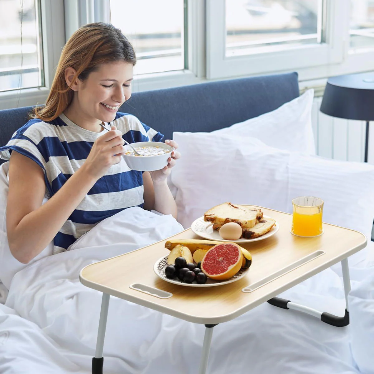 Tavolino Mini Scrivania Vassoio da Letto per PC Tablet Colazione Pieghevole Noce - immagine 4