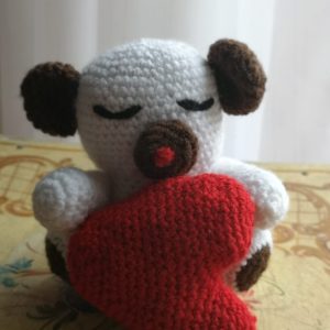 Orsetto innamorato con cuore